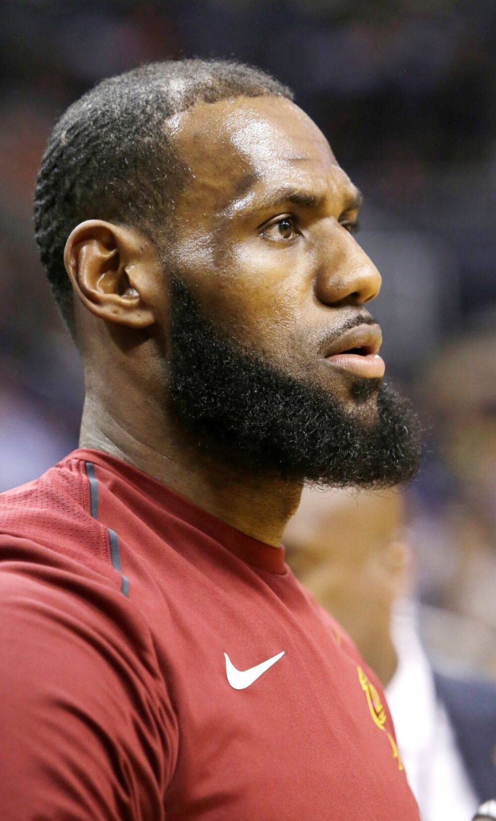 他又回撤成 他又回撤成