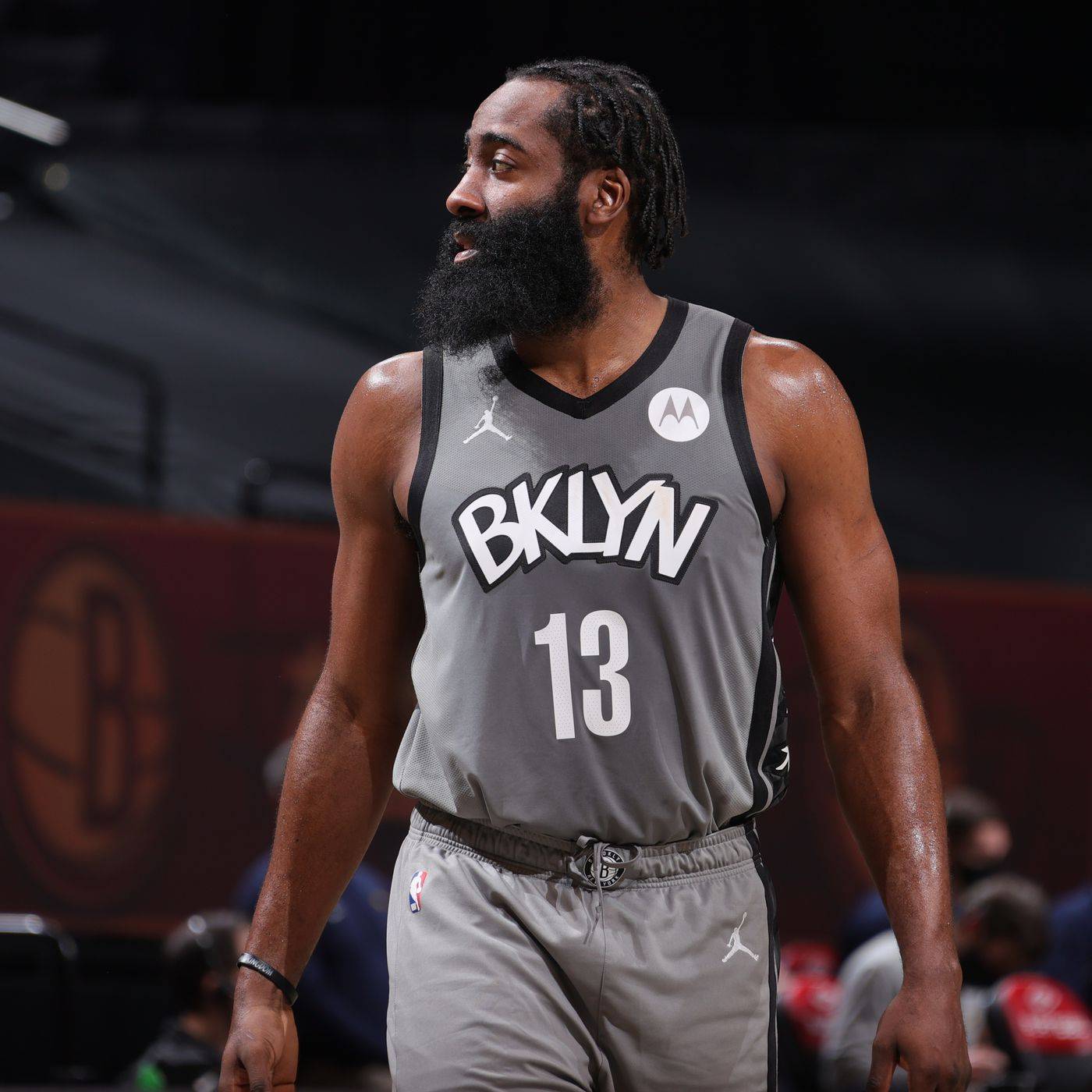 em